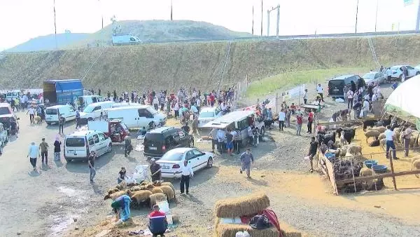 KURBAN SATIŞ VE KESİM YERLERİNDE YOĞUNLUK