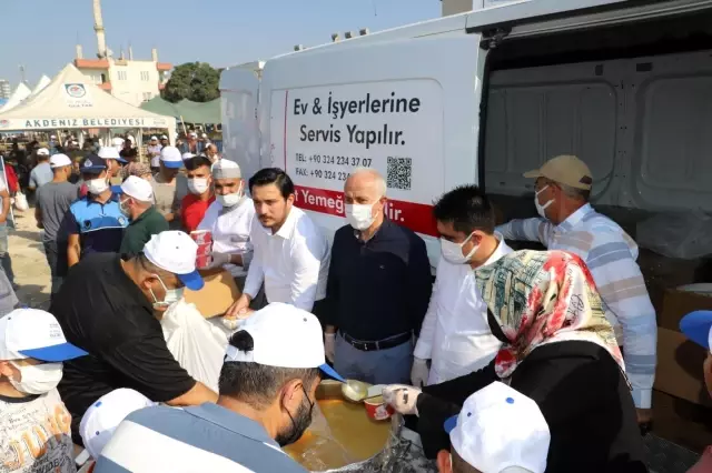 Kurbanlık için gelen vatandaşa çorba belediyeden