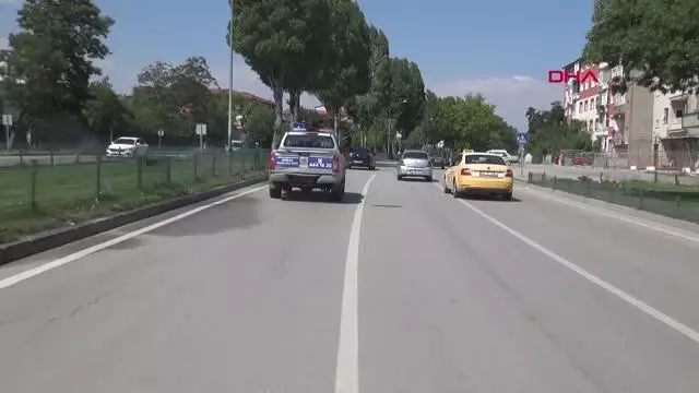 Kurbanlıklar kaçtı, sahipleri peşlerinden koştu