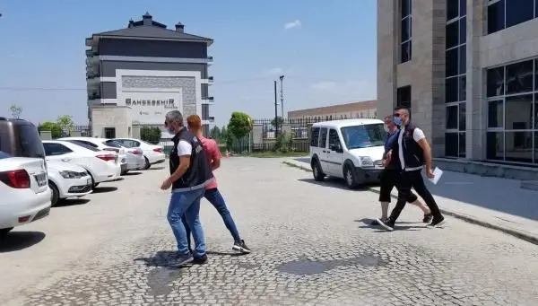 Kütahya'da uyuşturucu satan 2 şüpheli tutuklandı Kütahya'da uyuşturucu satan 2 şüpheli tutuklandı