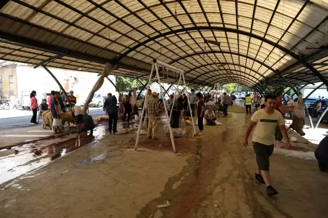 Manisa'da Kurban Bayramı hareketliliği Manisa'da Kurban Bayramı hareketliliği