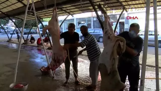 Manisa'da kurban manzaraları Manisa'da kurban manzaraları