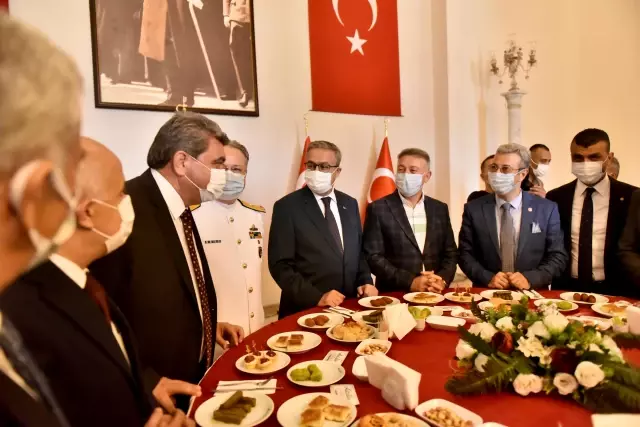 Bayramlaşma töreni düzenlendi