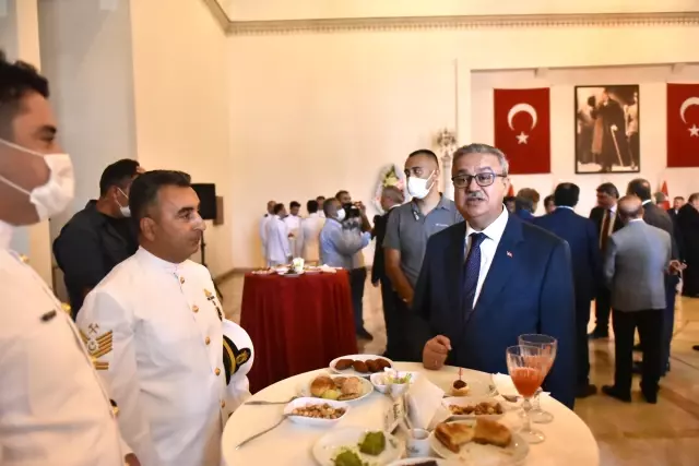 Bayramlaşma töreni düzenlendi