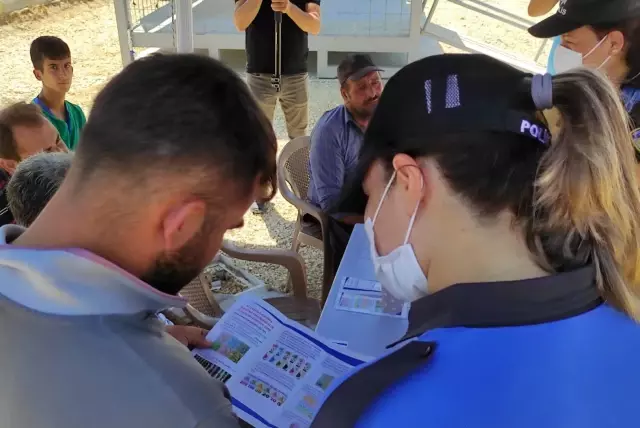 Polis, kurban satış yerlerinde sahte para uyarısı yaptı