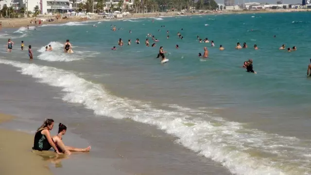 Mersin sahillerinde bayram yoğunluğu