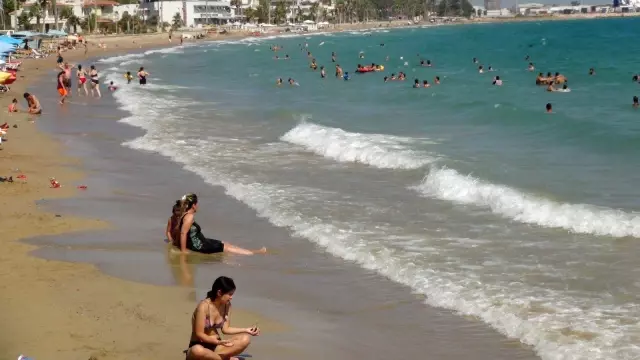 Mersin sahillerinde bayram yoğunluğu