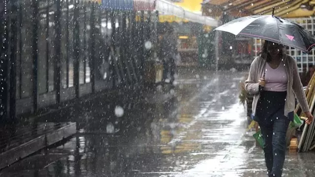 Meteoroloji uzmanları teker teker konuştu! Marmara ve Ege'de perşembe gününden itibaren şiddetli yağış bekleniyor Meteoroloji uzmanları teker teker konuştu! Marmara ve Ege'de perşembe gününden itibaren şiddetli yağış bekleniyor