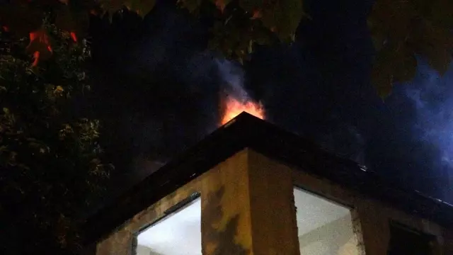 Son dakika haberi | Metruk binada çıkan yangın paniğe neden oldu