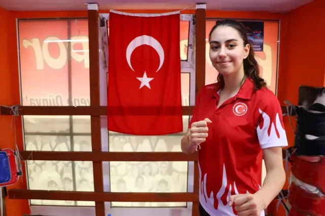 Milli tekvandocu Işıl Zafer, olimpiyat hedefiyle çalışmalarını sürdürüyor Milli tekvandocu Işıl Zafer, olimpiyat hedefiyle çalışmalarını sürdürüyor