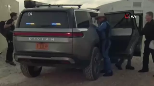 Milyarder iş insanı Jeff Bezoss uzaya çıktı