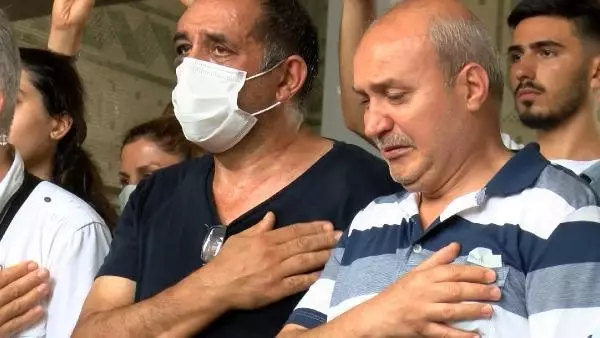 MÜZİSYEN YELİZ AYKAÇ SON YOLCULUĞUNA UĞURLANDI