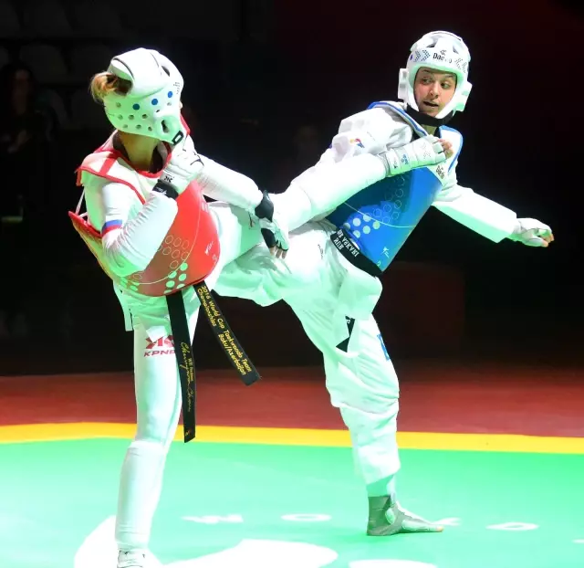 Son dakika... Milli tekvandocu Nur Tatar, kariyerinin tek eksiği olimpiyat altın madalyasını Tokyo'da kazanmayı hedefliyor