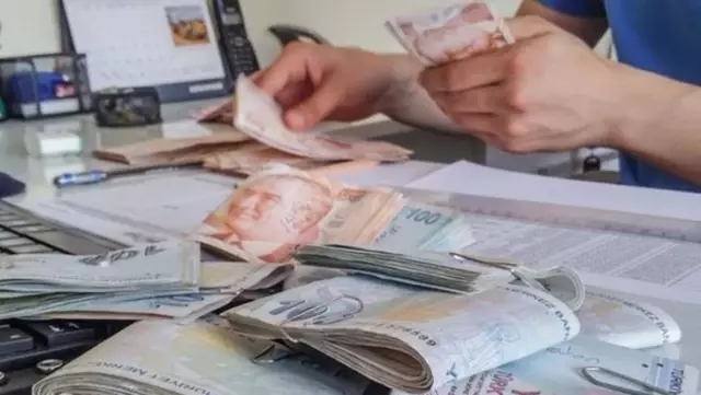 Oda başkanı şaşkın! 5 bin TL maaşla şoför arıyorlar ama başvuran yok Oda başkanı şaşkın! 5 bin TL maaşla şoför arıyorlar ama başvuran yok