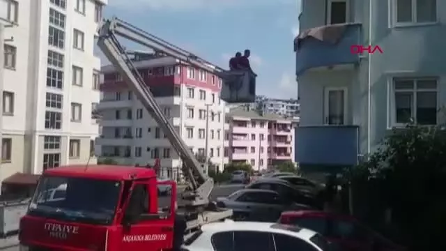 ODADA MAHSUR KALAN KADINI İTFAİYE KURTARDI