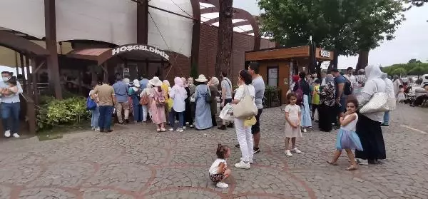 ORDU'DA BAYRAMIN İLK GÜNÜ TELEFERİK İÇİN KUYRUK OLUŞTURDULAR