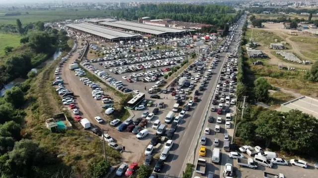 Oto pazarı değil, kurban pazarı Oto pazarı değil, kurban pazarı