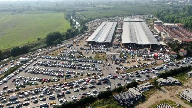 Oto pazarı değil, kurban pazarı