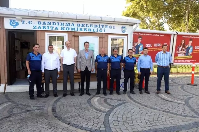 Protokol bayramlaşmasına veda mesajları damga vurdu