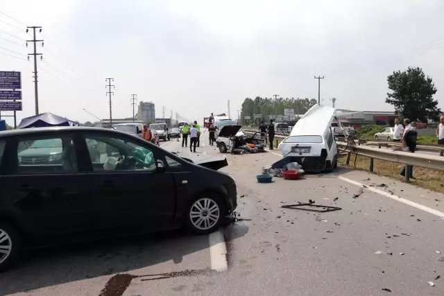 İki otomobil çarpıştı: 6 yaralı