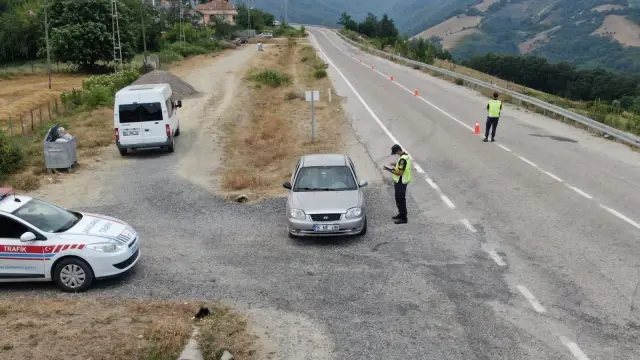 Samsun'da jandarma ekipleri drone destekli uygulama yaptı