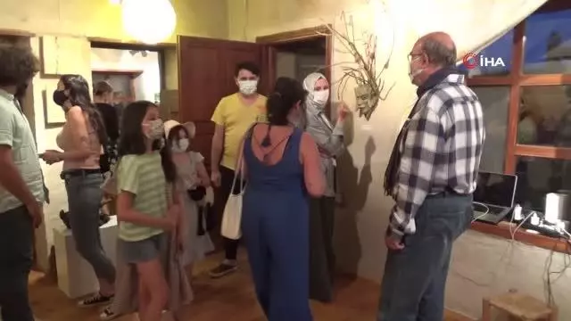Sanatçıların köyünde sanat evi ve sergisi açıldı