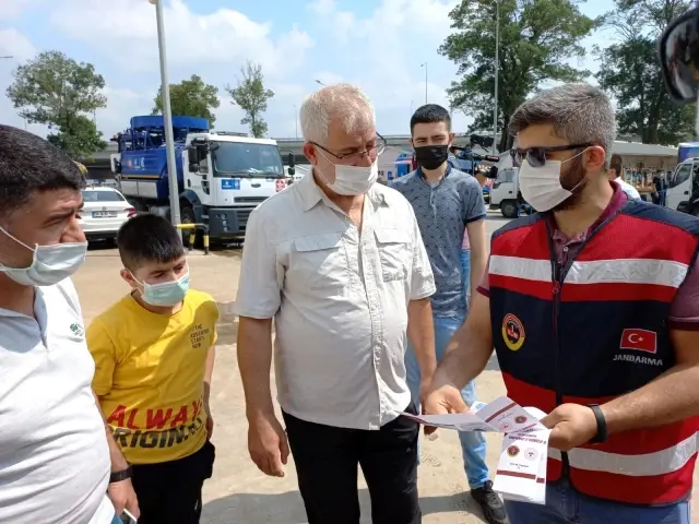 Sancaktepe'de jandarma kurban satış ve kesim yerlerini denetledi