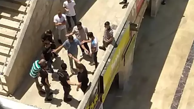 Şanlıurfa'da internet kafede bıçaklı kavga, 1 yaralı