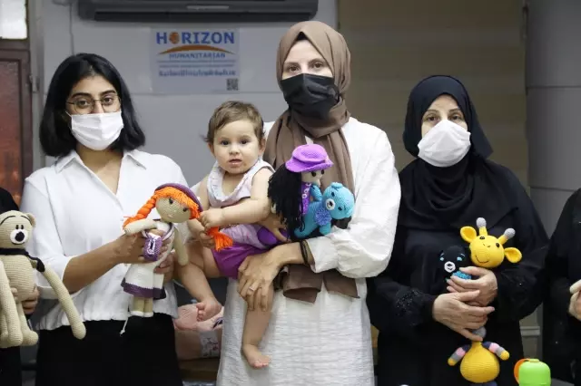 Şanlıurfa'da Suriyeli kadınlar örme oyuncaklarla aile bütçelerine katkı sağlıyor