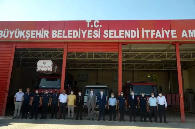 Selendi'de protokol bayramlaştı