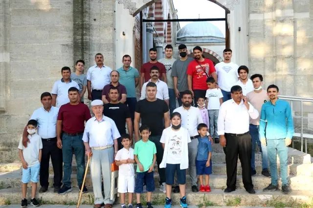 Selimiye'de bayram namazı coşkusu Selimiye'de bayram namazı coşkusu