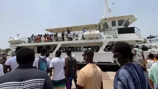 Senegal'de köle ticaretinin merkezi Goree Adası, geçmişin izini turizmle silmeye çalışıyor