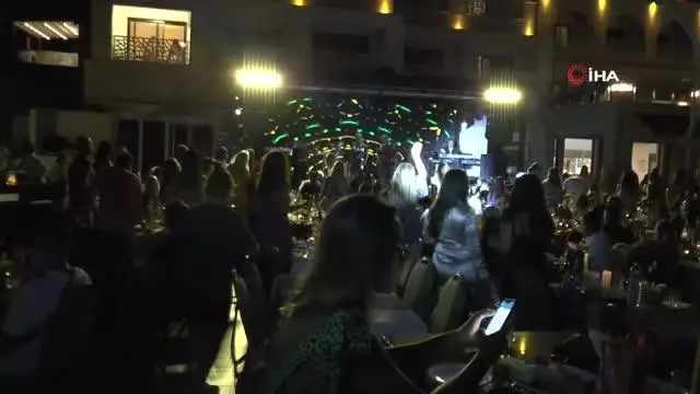Serdar Ortaç'tan muhteşem konser