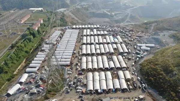 SULTANGAZİ'DE KURBAN PAZARINDAKİ HAREKETLİLİK HAVADAN GÖRÜNTÜLENDİ 2