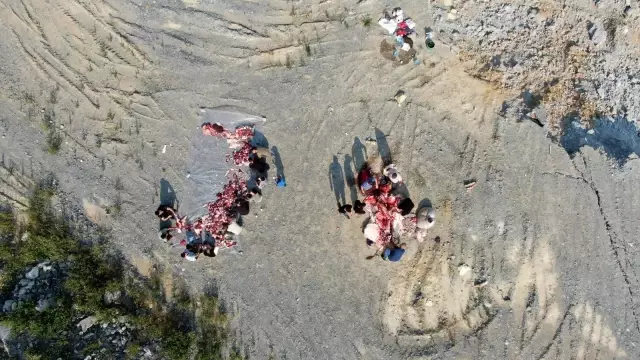 Sultangazi kurban pazarında hareketlilik havadan görüntülendi