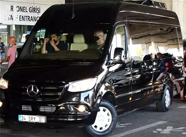 Süreyya Yalçın, Bodrum'a 46 bavulla geldi