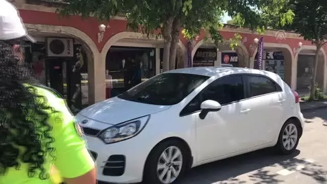 Sürücüler hız limitlerine uymaları ve emniyet kemeri takmaları konusunda uyarıldı Sürücüler hız limitlerine uymaları ve emniyet kemeri takmaları konusunda uyarıldı