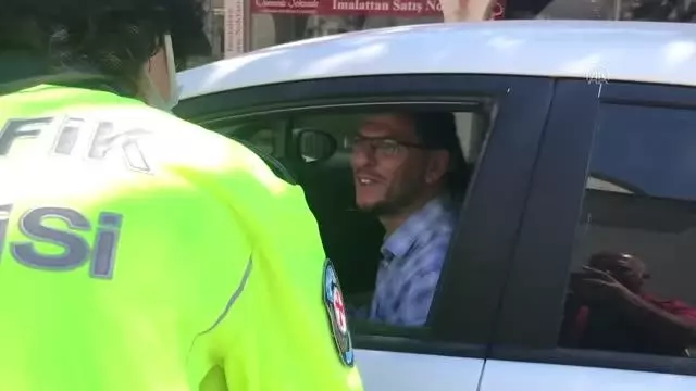 Sürücüler hız limitlerine uymaları ve emniyet kemeri takmaları konusunda uyarıldı