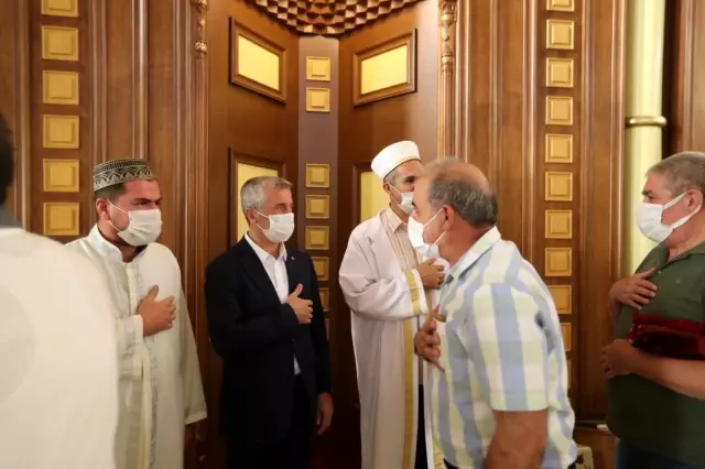 Tahmazoğlu, kurban kesim alanlarını ziyaret etti