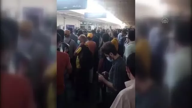 Tahran metrosundaki elektrik kesintisi rejim karşıtı protestolara yol açtı