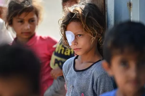 TARIMIN İSİMSİZ KAHRAMANLARI, ÇUKUROVA'NIN SARI SICAĞINDA ÇALIŞARAK BAYRAMI KARŞILADI