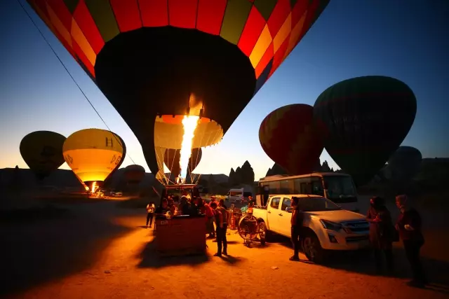 Tatilciler bayramı Kapadokya semalarında karşıladı Tatilciler bayramı Kapadokya semalarında karşıladı