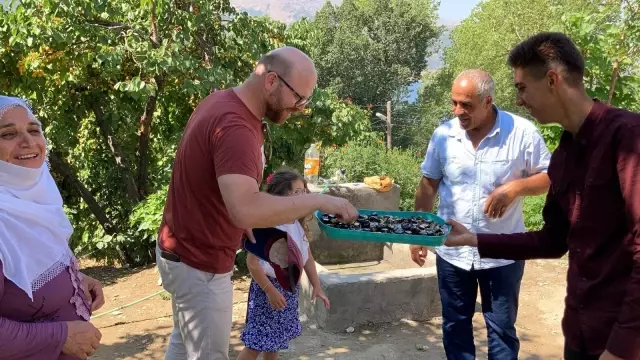 Tatvan'da bayram kutlaması