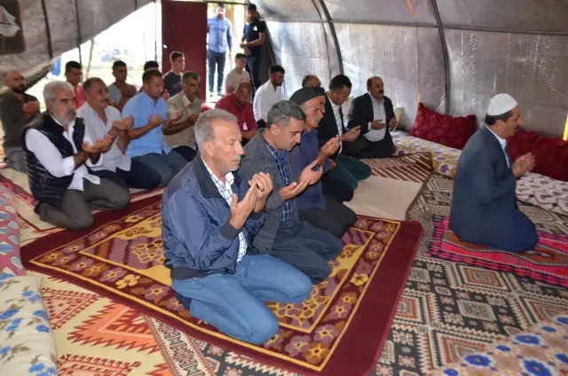 Terörden arındırılan Şenyayla'da yıllar sonra bayram sevinci yaşanıyor Terörden arındırılan Şenyayla'da yıllar sonra bayram sevinci yaşanıyor