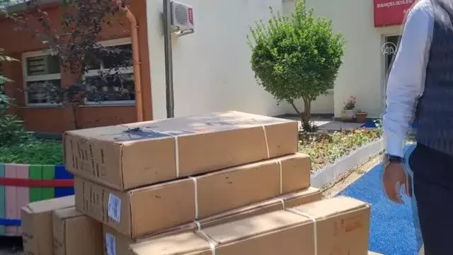THY kabin memurları 100 çocuğun bisiklet hayalini gerçekleştirdi