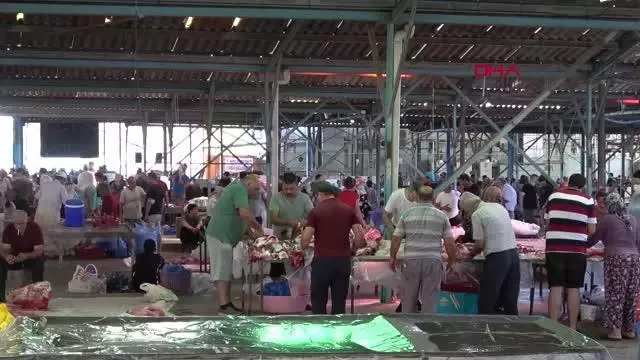 TURİZM KENTİ ANTALYA'DA BELEDİYELERİN HAZIRLADIĞI KURBAN KESİM YERLERİ YOĞUN İLGİ GÖRDÜ