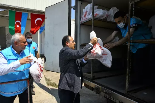 Türkiye'den Azerbaycan'a kurban yardımı