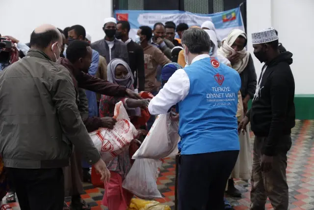 Türkiye Diyanet Vakfı, Afrika'daki en kapsamlı kurban eti dağıtımını Etiyopya'da yaptı Türkiye Diyanet Vakfı, Afrika'daki en kapsamlı kurban eti dağıtımını Etiyopya'da yaptı