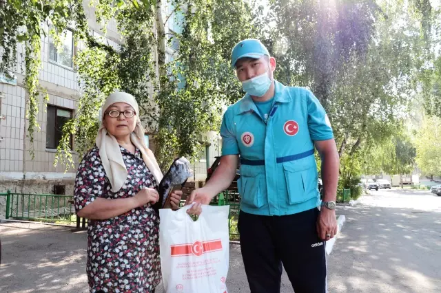 Türkiye Diyanet Vakfı, Kazakistan'da ihtiyaç sahibi ailelere kurban eti dağıttı