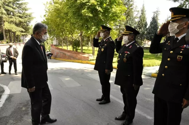 Vali Ayyıldız, Jandarma personelleri ile bayramlaştı